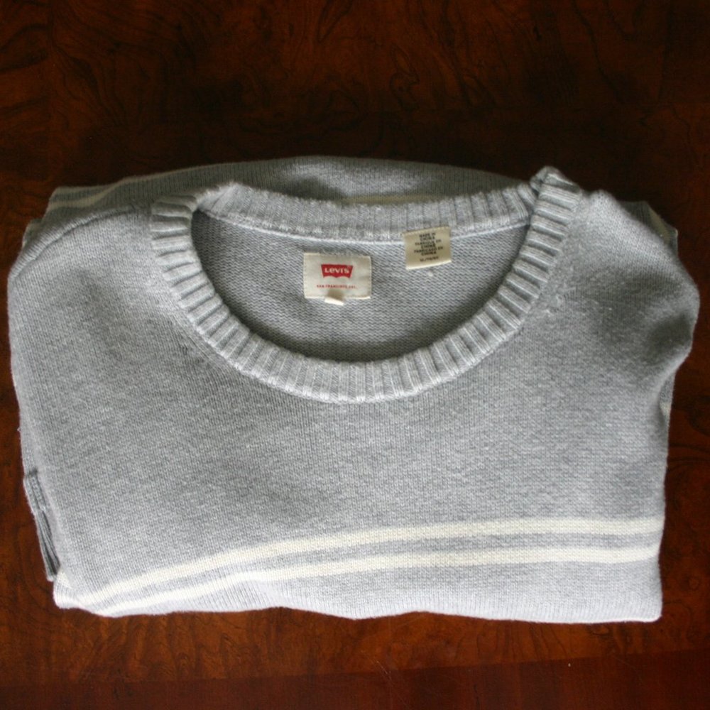 Levi's Size XL Crewneck Sweater 100% cotton